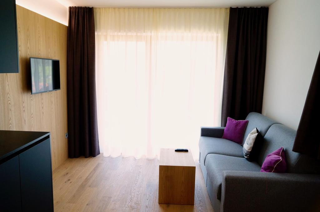 Residence Larciunei Ортизеи Экстерьер фото